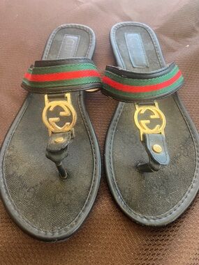 Gucci Black Leather Sandals with Green and Red Web Stripe and Gold GG